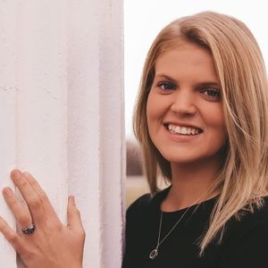 Meet your Posher, Sabrina